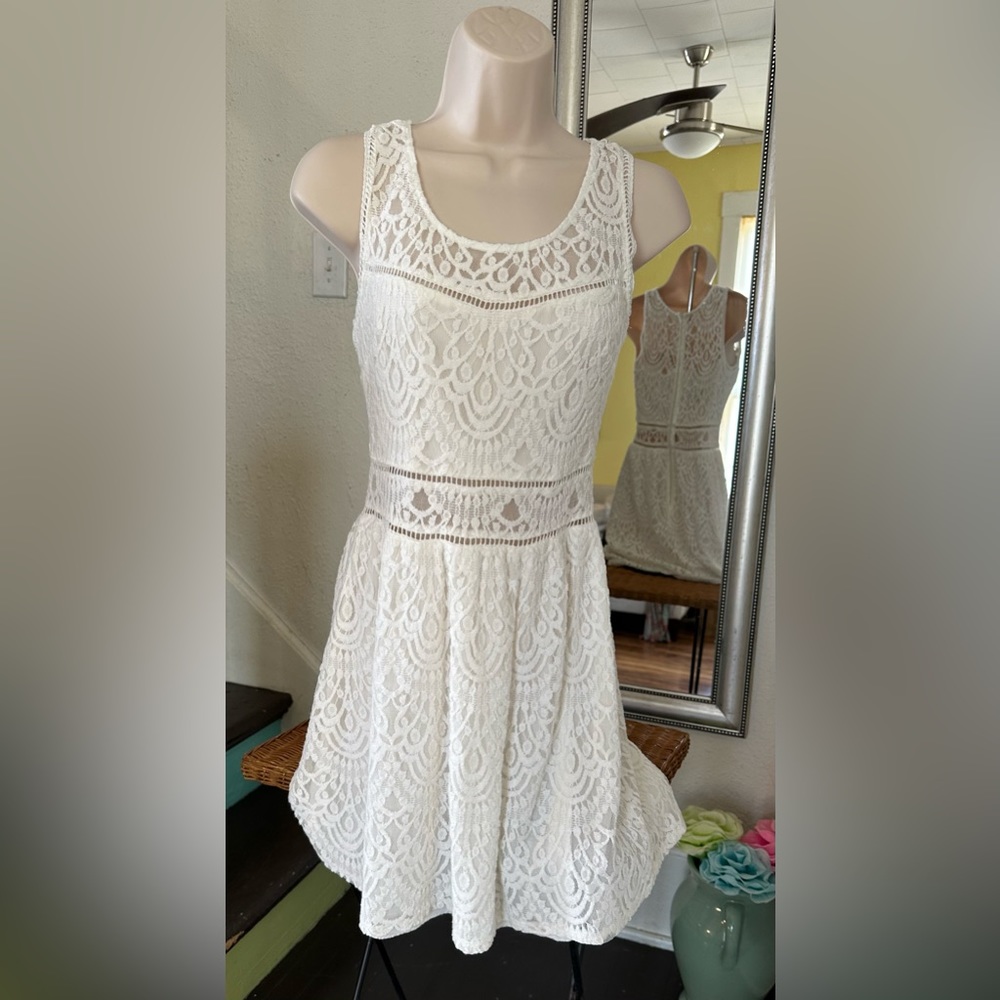 Trixxi Cute Lacy Lined Dress Size 7